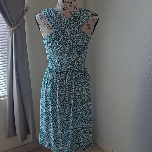 Kaileigh Green Floral Sleeveless Dress Size S (Fits M) Stretch Fit Boho Casual - Picture 10 of 10